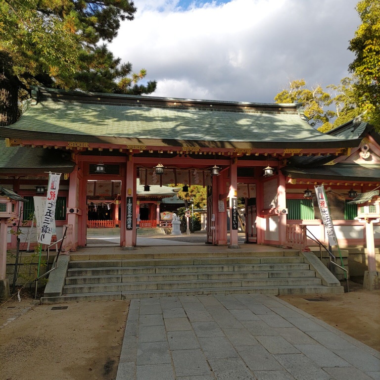長田神社の神門