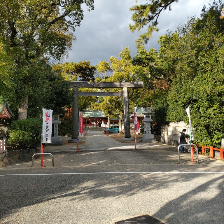 長田神社の鳥居前